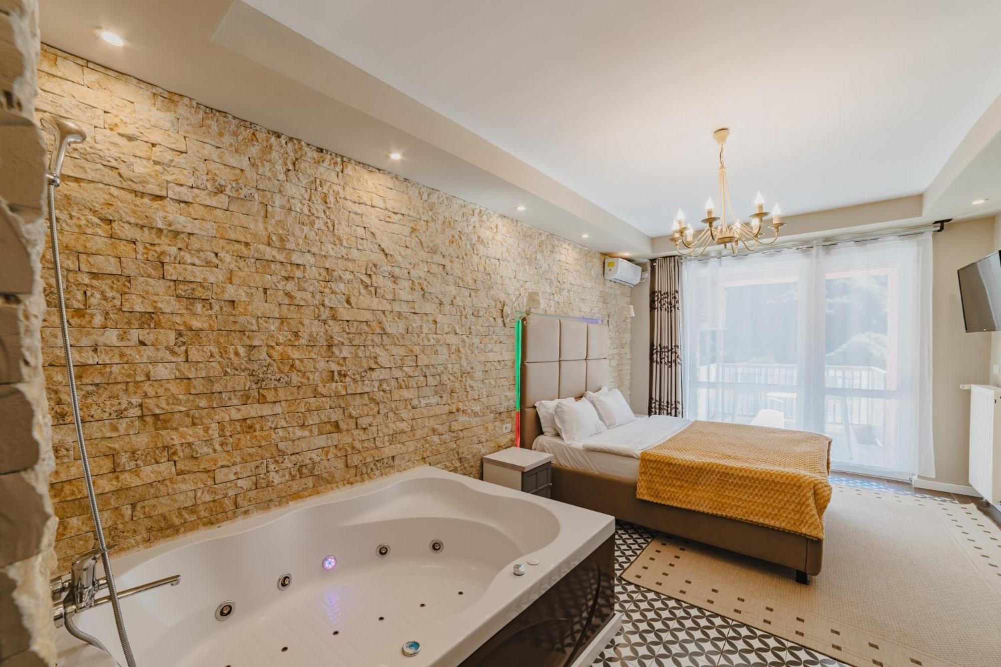Romantic Jacuzzi Belleview Studio Sinaia Eksteriør bilde